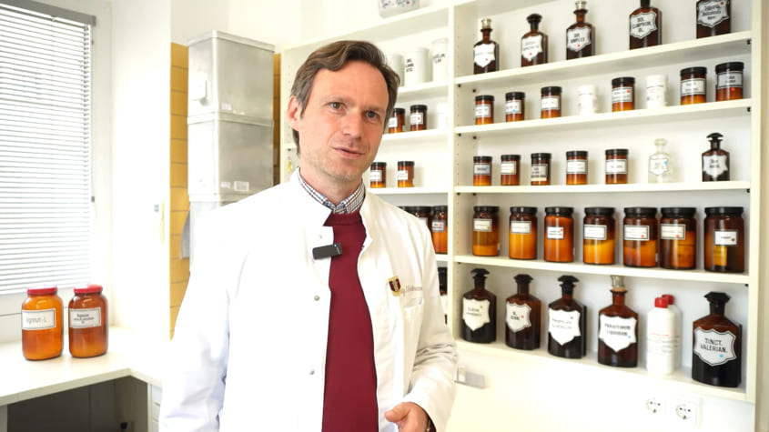 Berufsinfo-Video - berufsreise.at präsentiert: Berufsportrait Apotheker*in